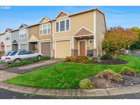 812 NW 3rd Avenue Canby OR 97013
