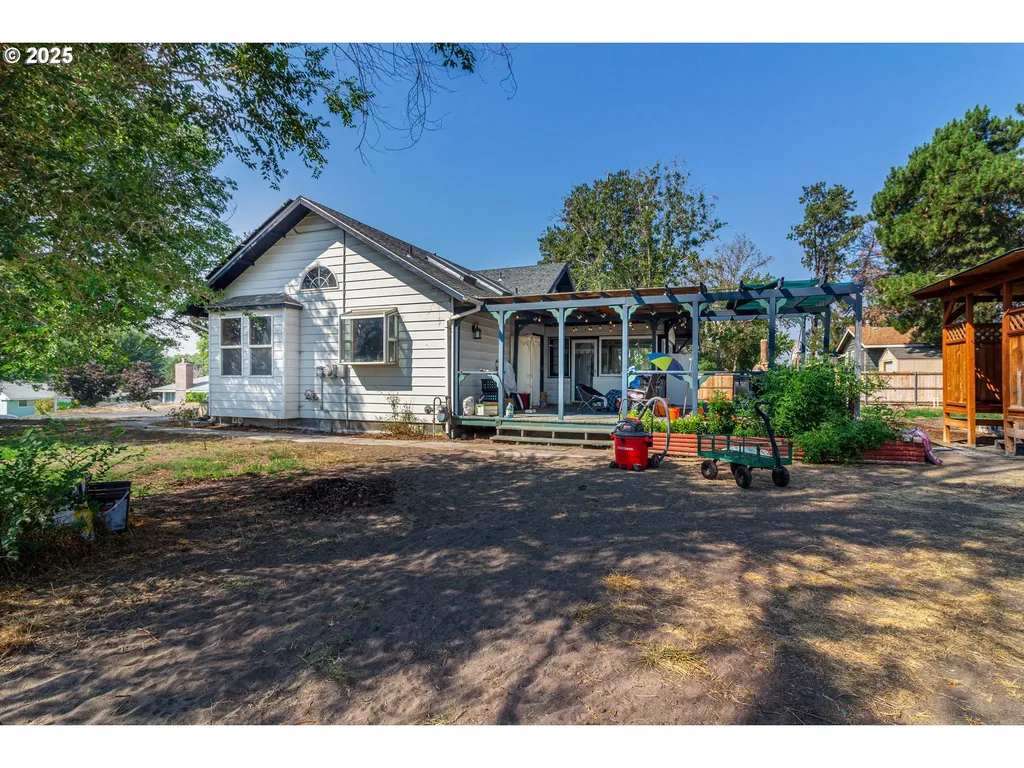 160 NW Logan Drive Hermiston OR 97838