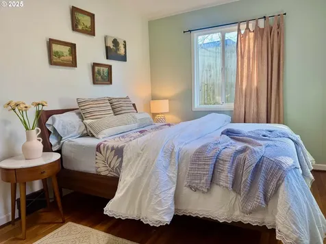 9525 N Polk Avenue Portland OR 97203