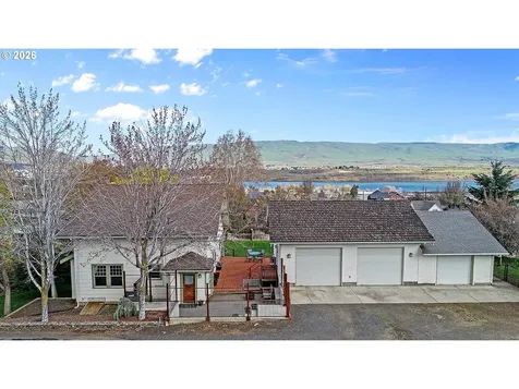 916 Kelly Avenue The Dalles OR 97058