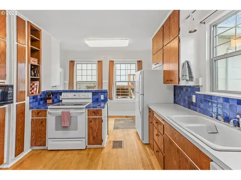 916 Kelly Avenue The Dalles OR 97058