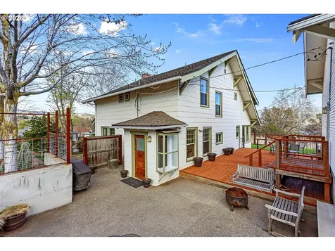 916 Kelly Avenue The Dalles OR 97058