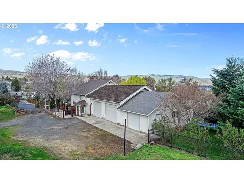 916 Kelly Avenue The Dalles OR 97058