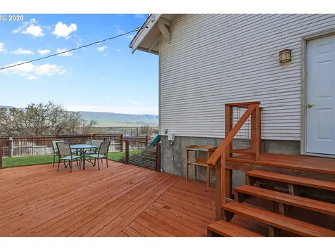 916 Kelly Avenue The Dalles OR 97058