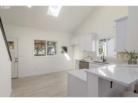 6629 SE 136th Avenue Portland OR 97236