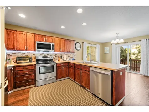 15028 NW 1st Avenue Vancouver WA 98685