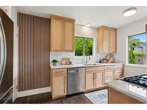 7312 N Oatman Avenue Portland OR 97217