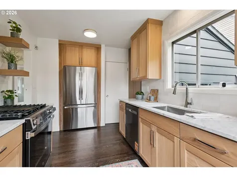 7312 N Oatman Avenue Portland OR 97217