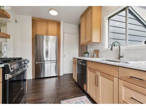7312 N Oatman Avenue Portland OR 97217