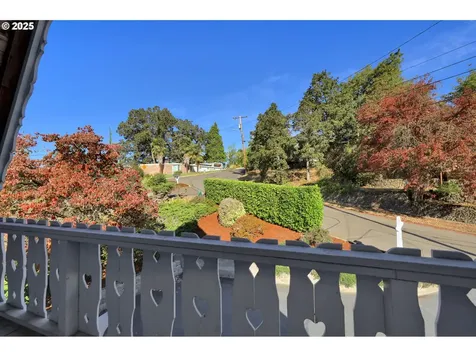 475 Riverview Boulevard Springfield OR 97477