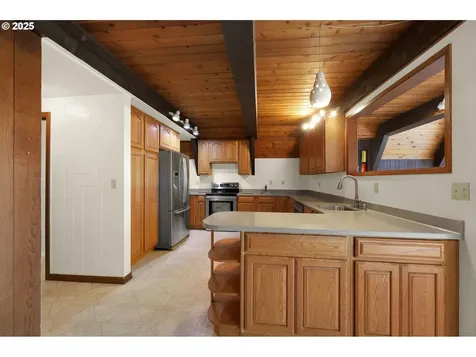 475 Riverview Boulevard Springfield OR 97477