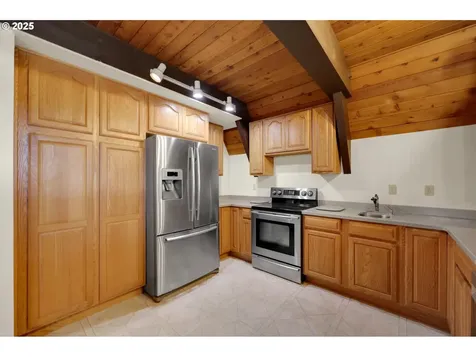 475 Riverview Boulevard Springfield OR 97477