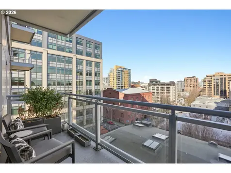 1025 NW Couch Street Portland OR 97209