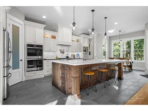 26810 NE 77th Street Vancouver WA 98682