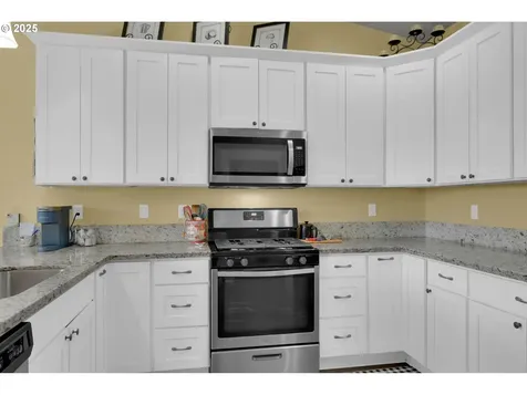 278 SW Applegate Trail Drive Dallas OR 97338