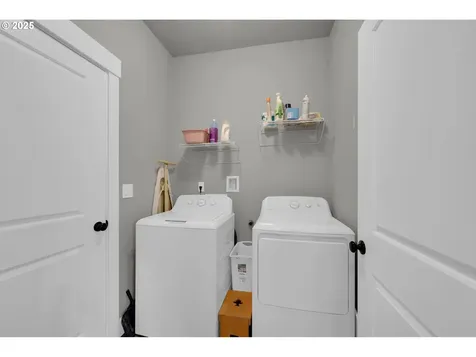 278 SW Applegate Trail Drive Dallas OR 97338