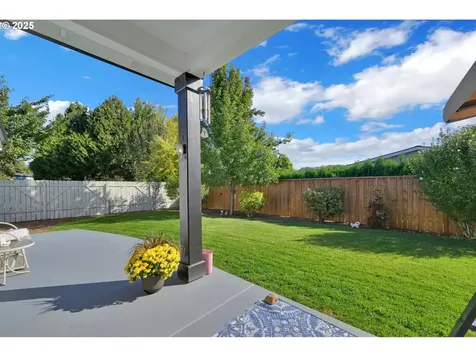 278 SW Applegate Trail Drive Dallas OR 97338