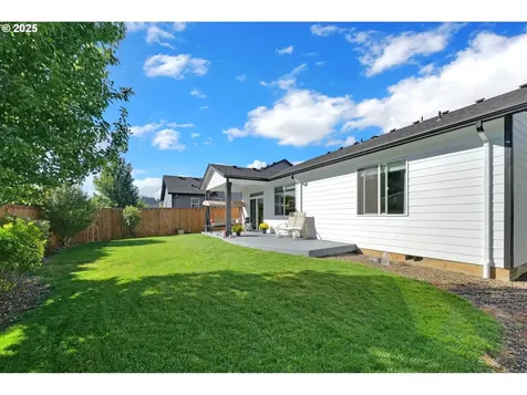 278 SW Applegate Trail Drive Dallas OR 97338