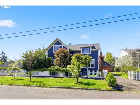349 S 6th Street Cottage Grove OR 97424