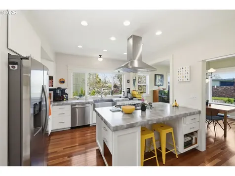 349 S 6th Street Cottage Grove OR 97424