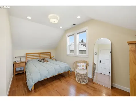 349 S 6th Street Cottage Grove OR 97424