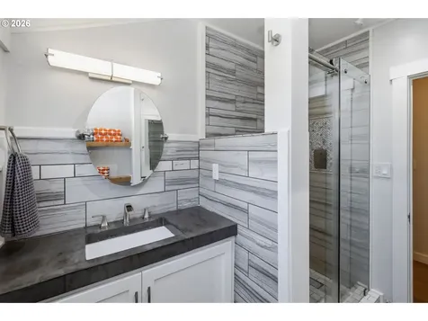 349 S 6th Street Cottage Grove OR 97424