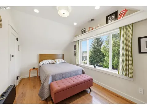 349 S 6th Street Cottage Grove OR 97424