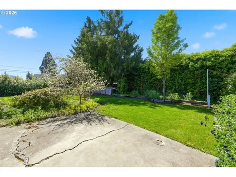 349 S 6th Street Cottage Grove OR 97424