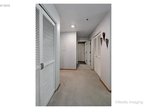 305 S Montgomery Street Portland OR 97201