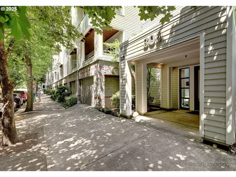 305 S Montgomery Street Portland OR 97201