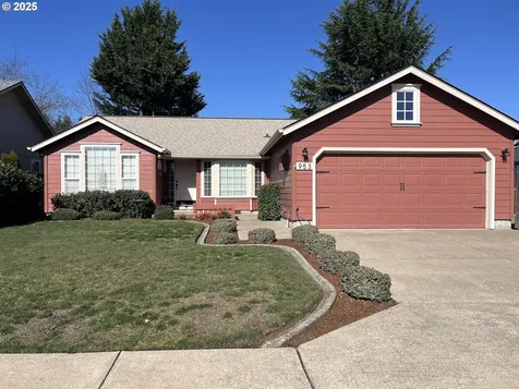 953 Greenwich Avenue Eugene OR 97404