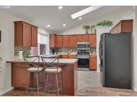 953 Greenwich Avenue Eugene OR 97404