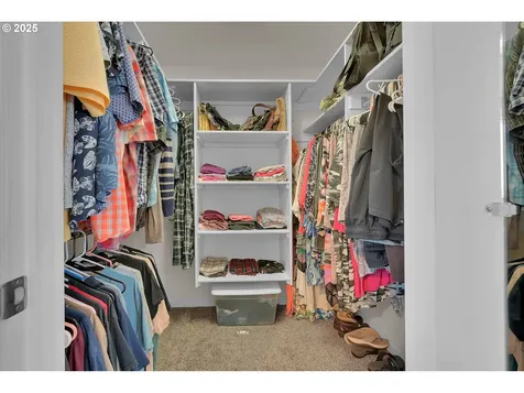 953 Greenwich Avenue Eugene OR 97404