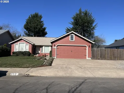953 Greenwich Avenue Eugene OR 97404