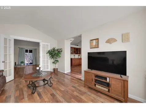 953 Greenwich Avenue Eugene OR 97404