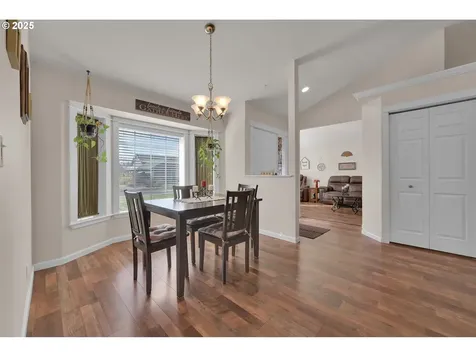 953 Greenwich Avenue Eugene OR 97404