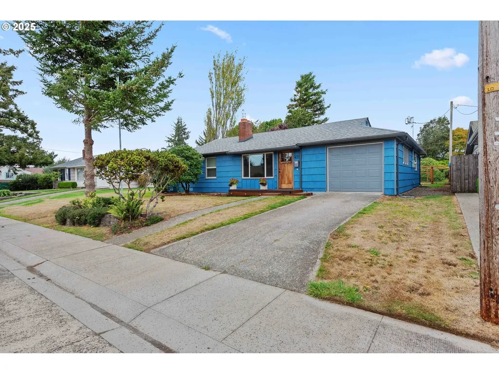 437 Simpson Avenue North Bend OR 97459