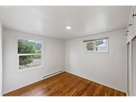 437 Simpson Avenue North Bend OR 97459