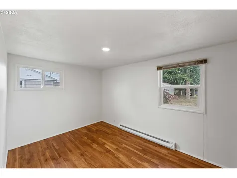 437 Simpson Avenue North Bend OR 97459