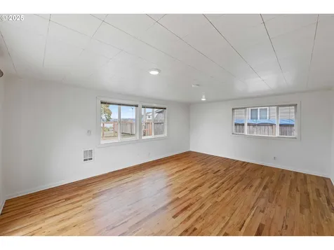 437 Simpson Avenue North Bend OR 97459