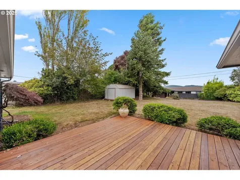 437 Simpson Avenue North Bend OR 97459