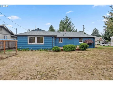 437 Simpson Avenue North Bend OR 97459