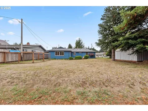 437 Simpson Avenue North Bend OR 97459