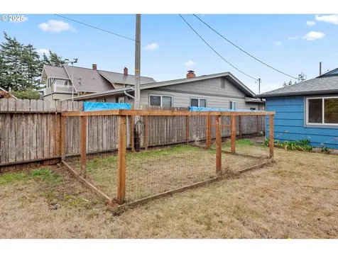 437 Simpson Avenue North Bend OR 97459