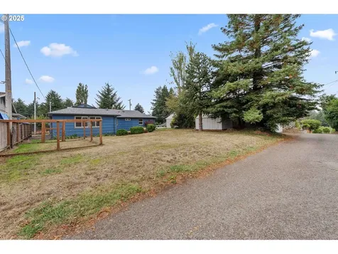 437 Simpson Avenue North Bend OR 97459