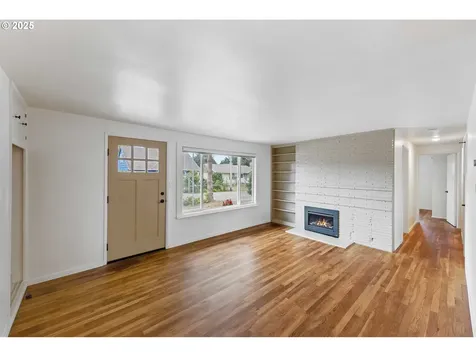 437 Simpson Avenue North Bend OR 97459