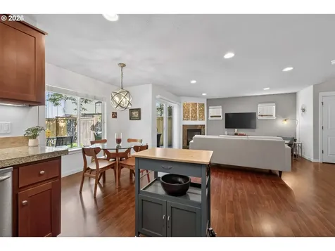 8962 SW 75th Place Portland OR 97223