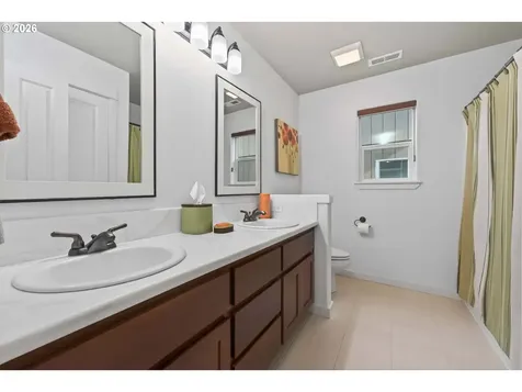 8962 SW 75th Place Portland OR 97223