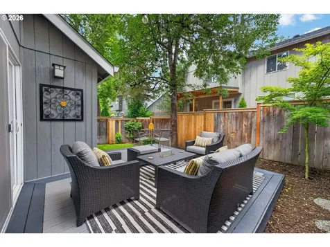 8962 SW 75th Place Portland OR 97223