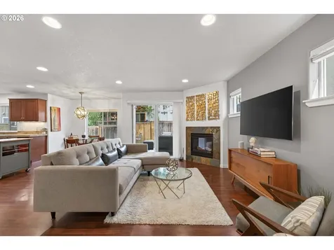 8962 SW 75th Place Portland OR 97223